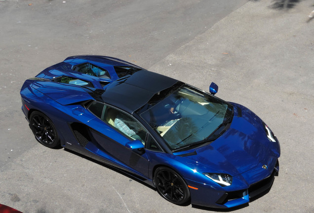 Lamborghini Aventador LP700-4 Roadster