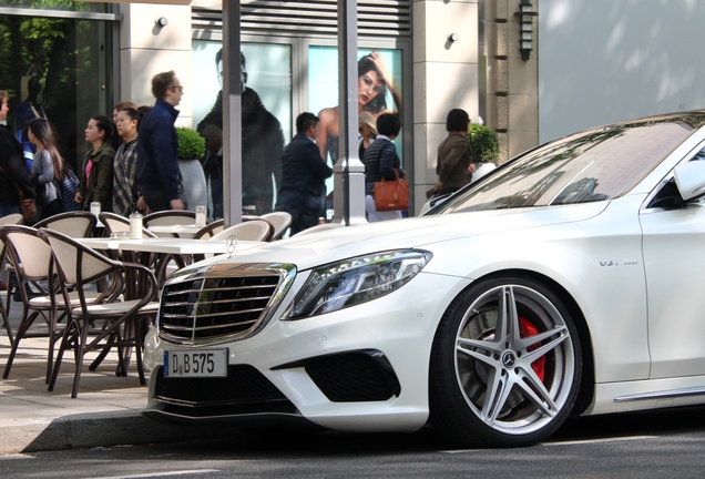 Mercedes-Benz S 63 AMG V222