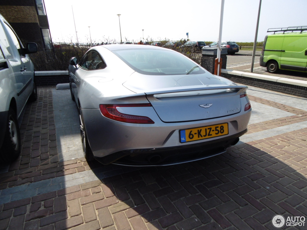 Aston Martin Vanquish 2013