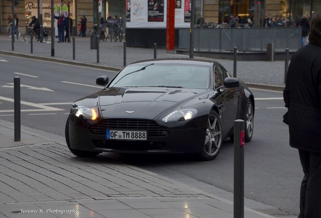 Aston Martin V8 Vantage