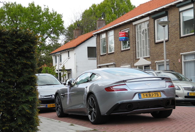 Aston Martin Vanquish 2013