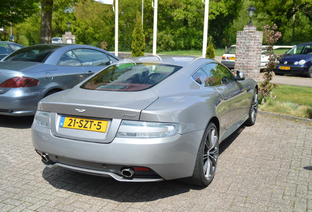 Aston Martin Virage 2011