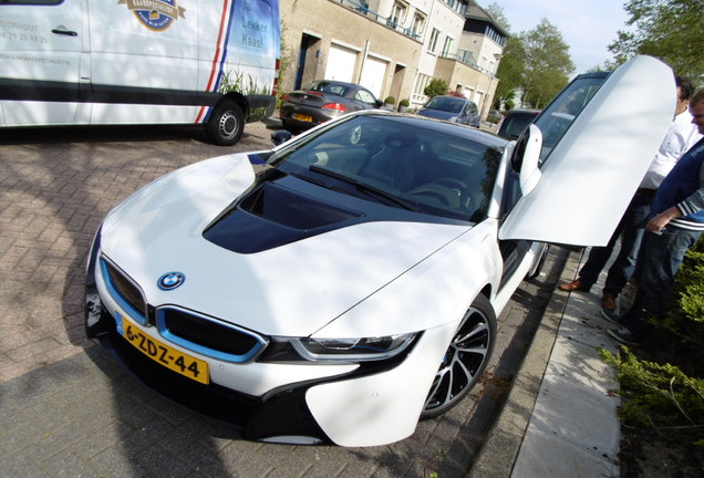 BMW i8