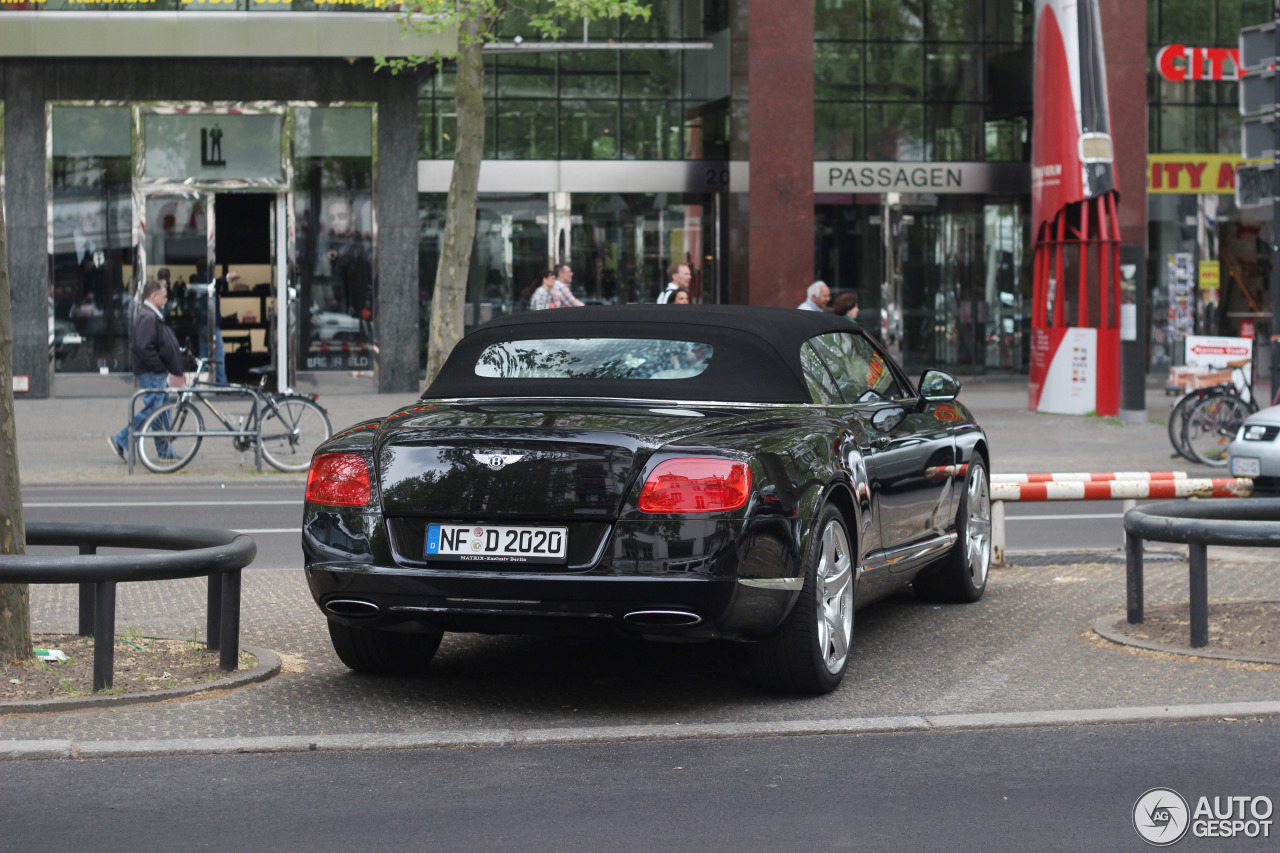 Bentley Continental GTC 2012