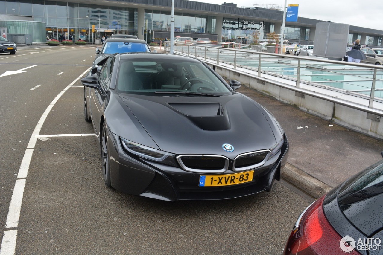 BMW i8