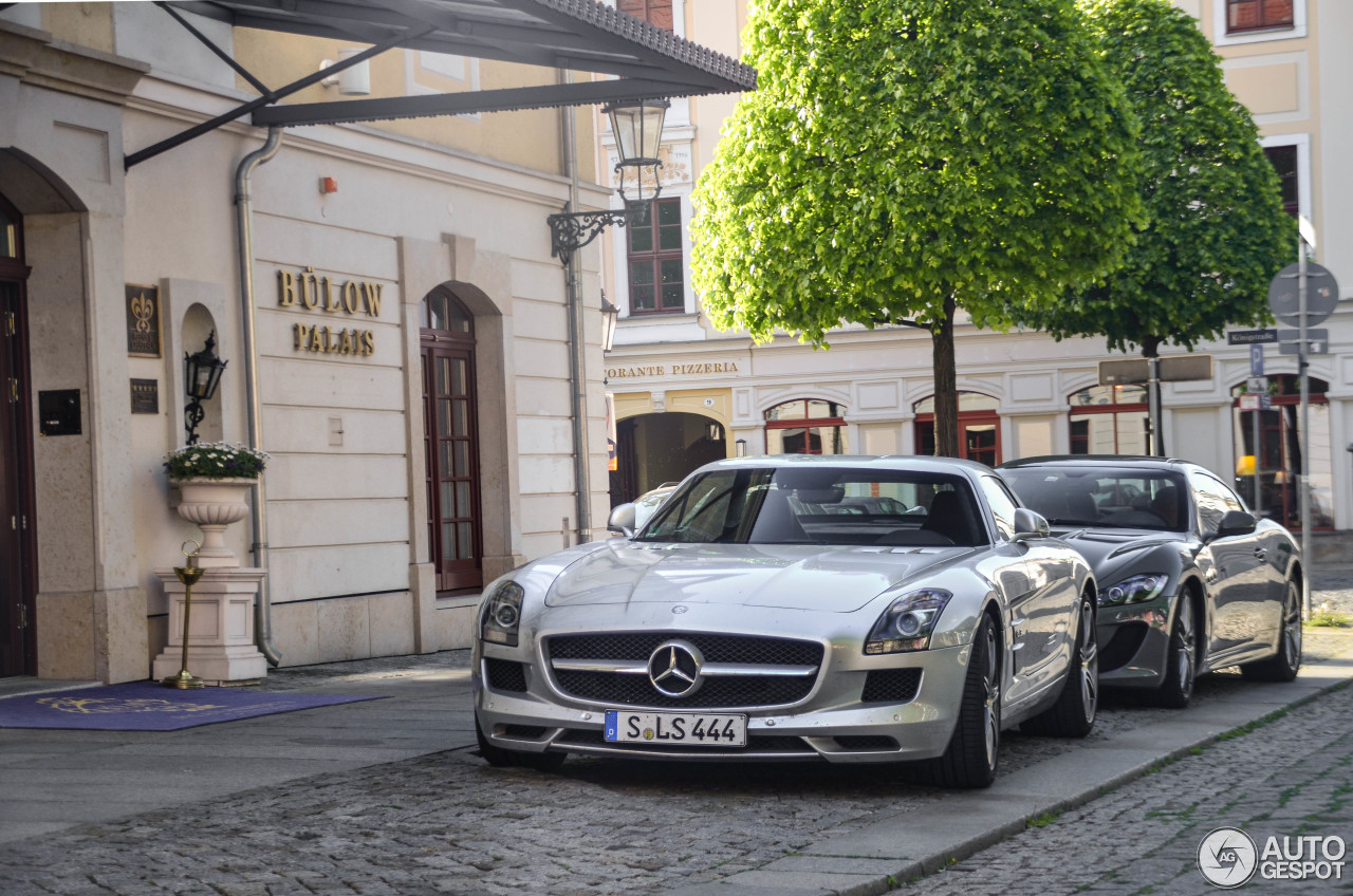 Mercedes-Benz SLS AMG