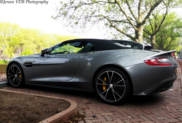 Aston Martin Vanquish Volante