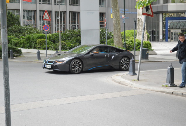 BMW i8