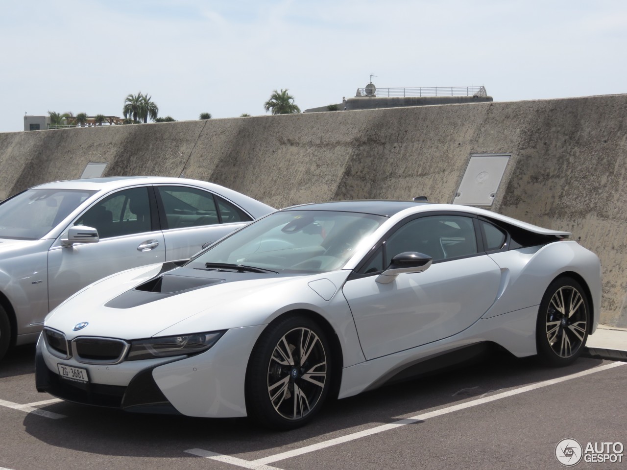 BMW i8