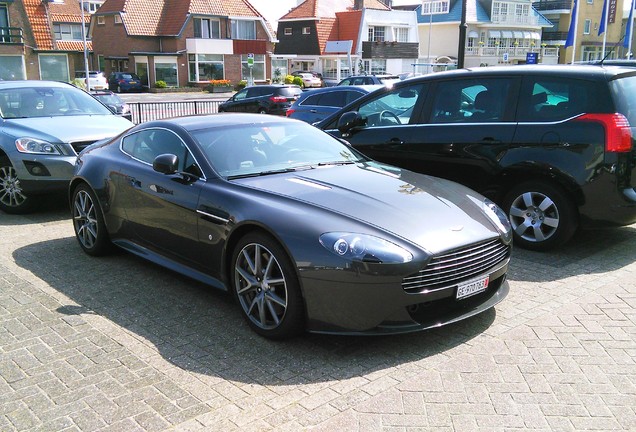 Aston Martin V8 Vantage S