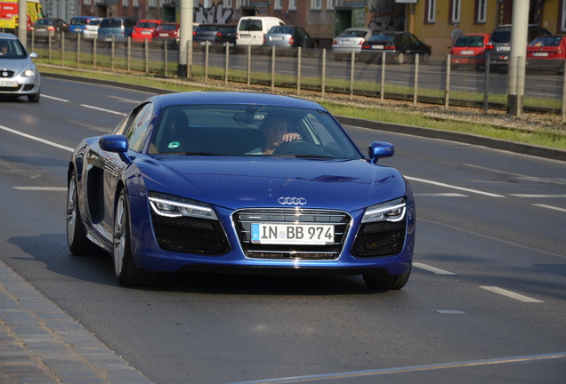 Audi R8 V10 2013