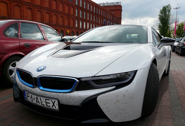 BMW i8