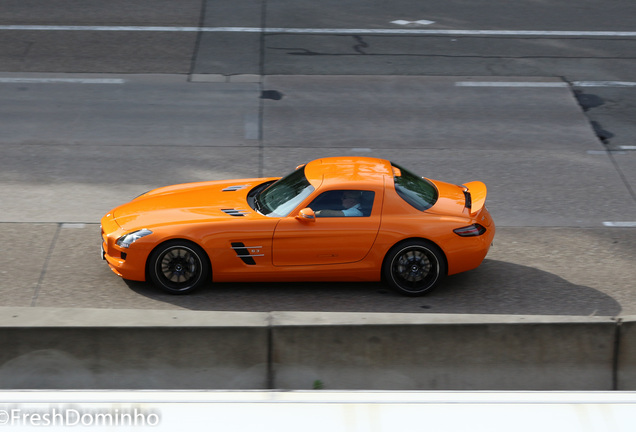 Mercedes-Benz SLS AMG