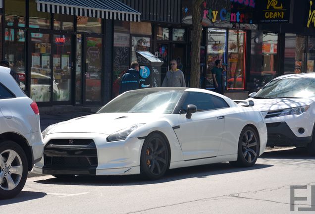 Nissan GT-R