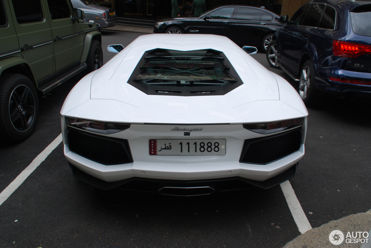 Lamborghini Aventador LP700-4