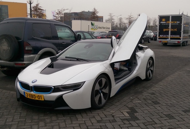 BMW i8