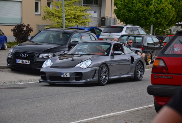 Porsche 996 GT2