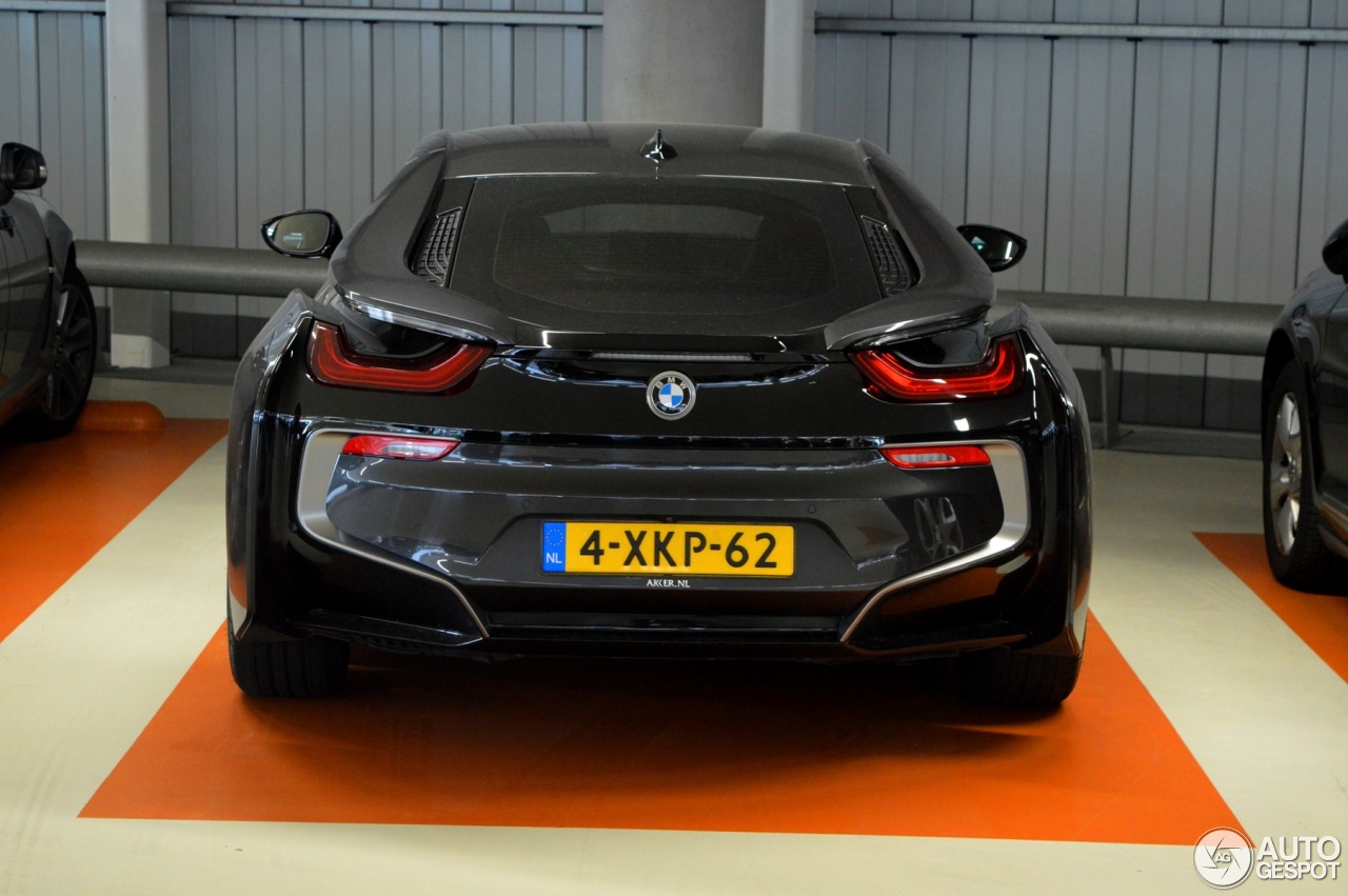 BMW i8