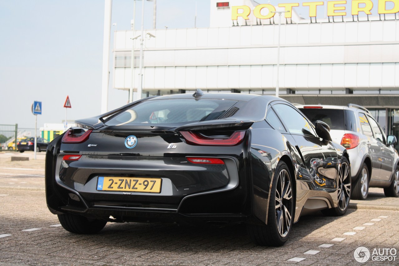 BMW i8