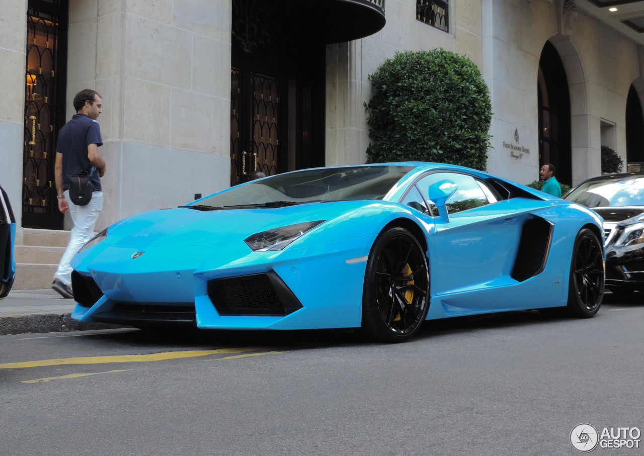 Lamborghini Aventador LP700-4