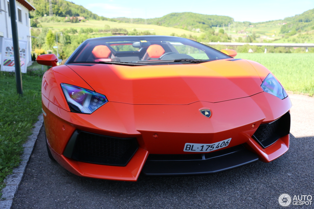 Lamborghini Aventador LP700-4 Roadster