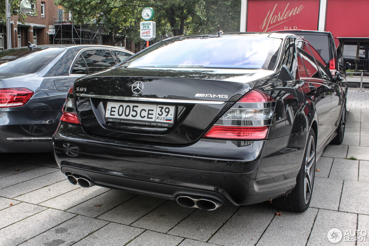 Mercedes-Benz S 65 AMG V221