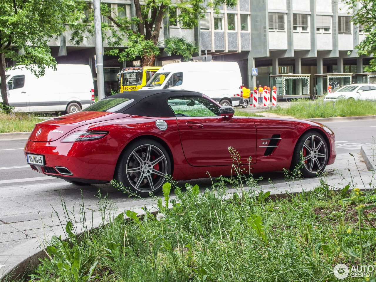 Mercedes-Benz SLS AMG Roadster