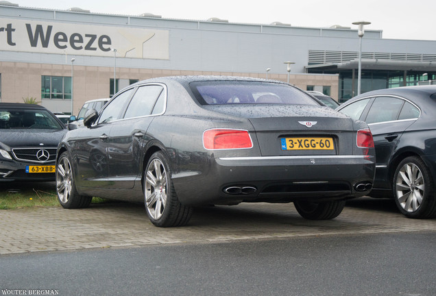 Bentley Flying Spur V8