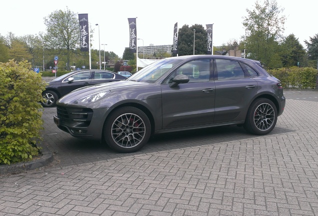 Porsche 95B Macan Turbo