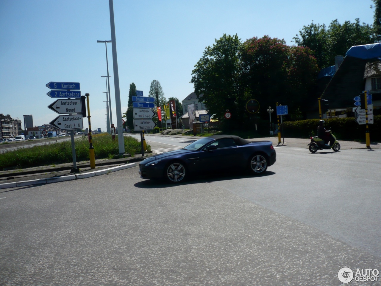 Aston Martin V8 Vantage Roadster