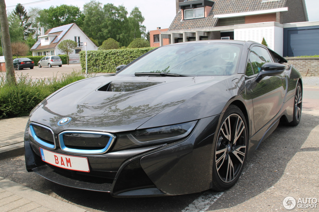 BMW i8