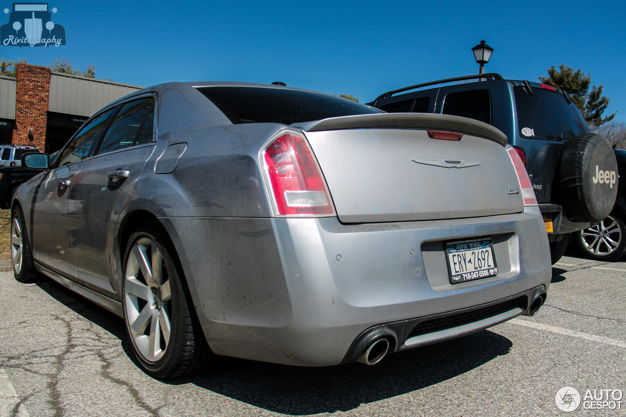 Chrysler 300C SRT8 2013