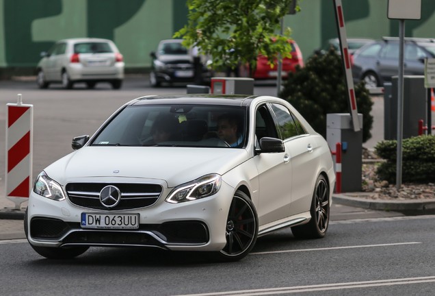 Mercedes-Benz E 63 AMG S W212