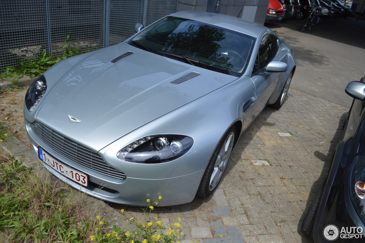 Aston Martin V8 Vantage