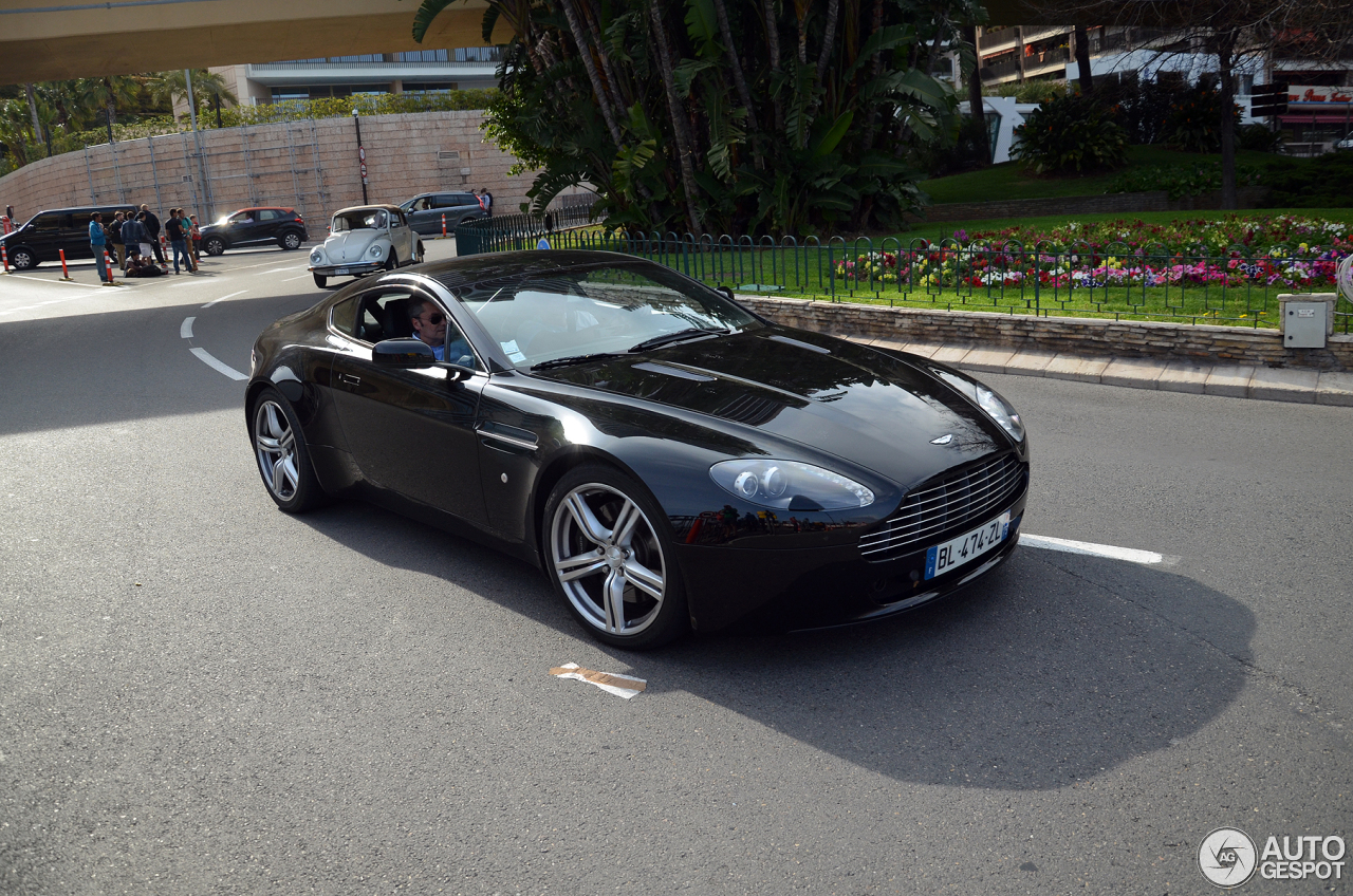 Aston Martin V8 Vantage