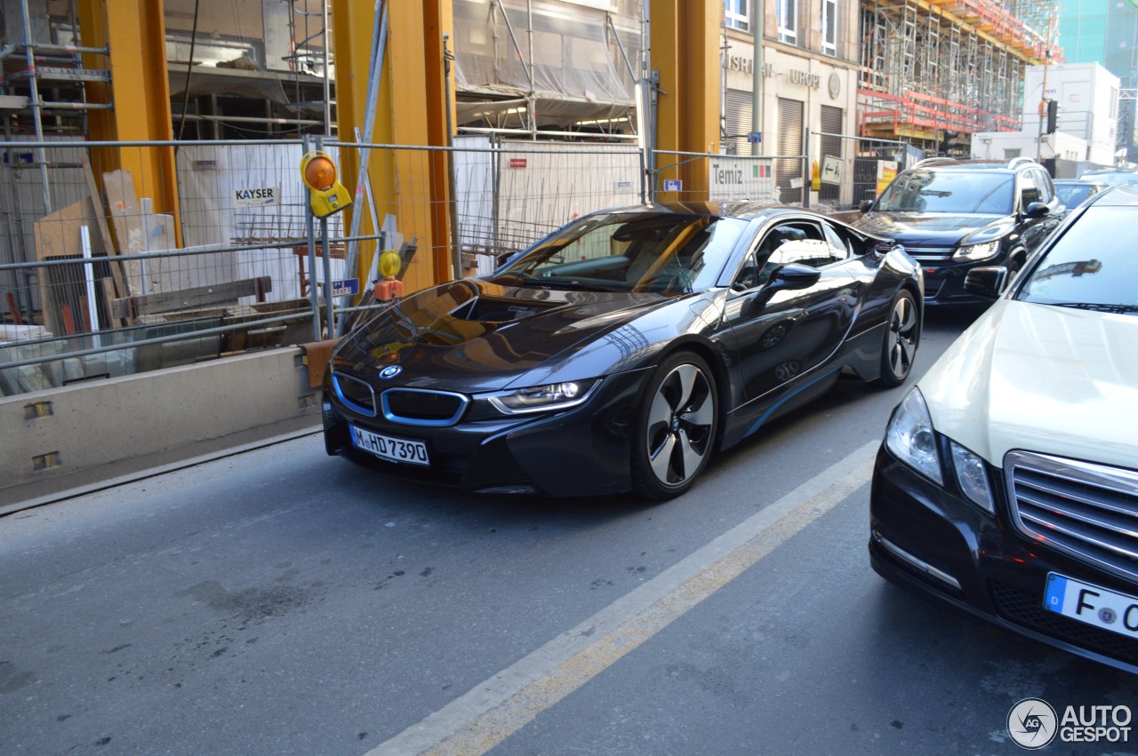 BMW i8