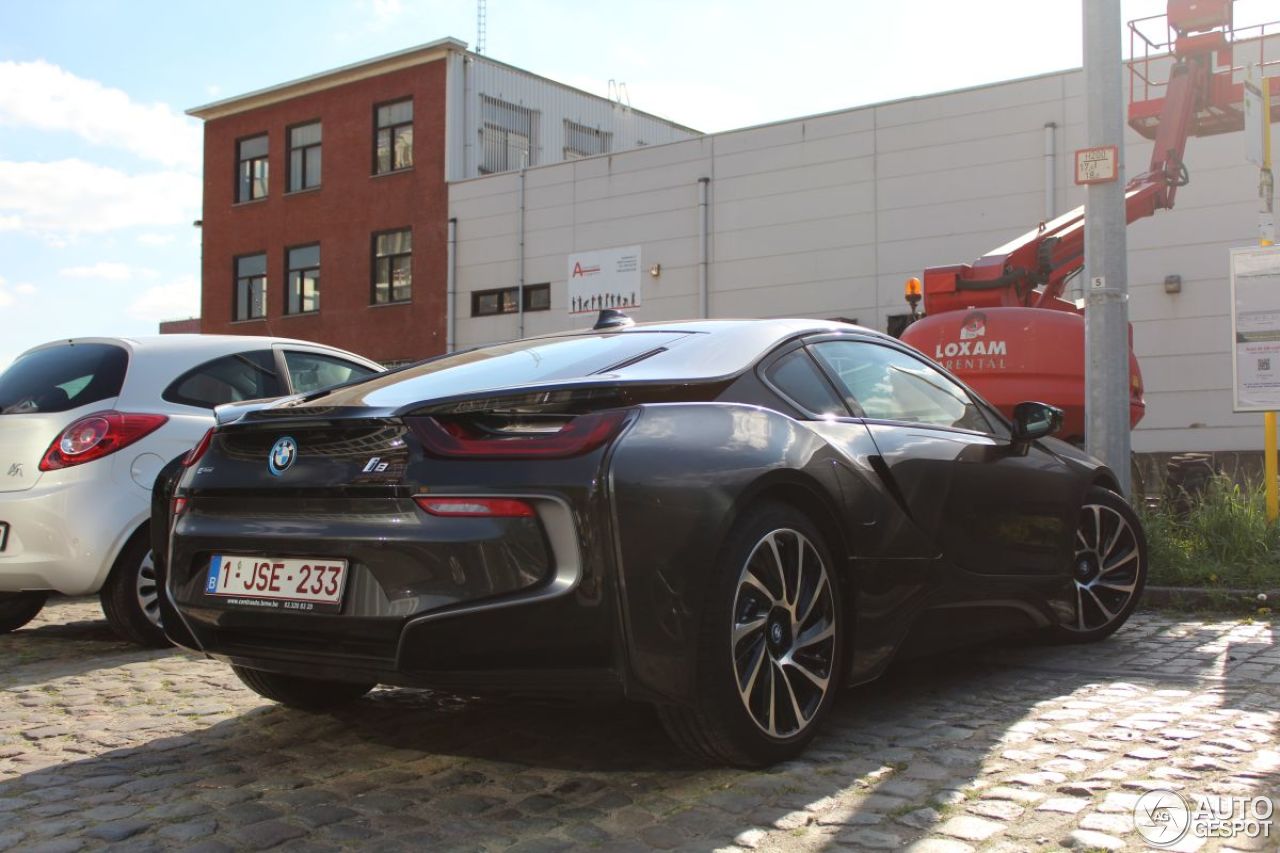 BMW i8