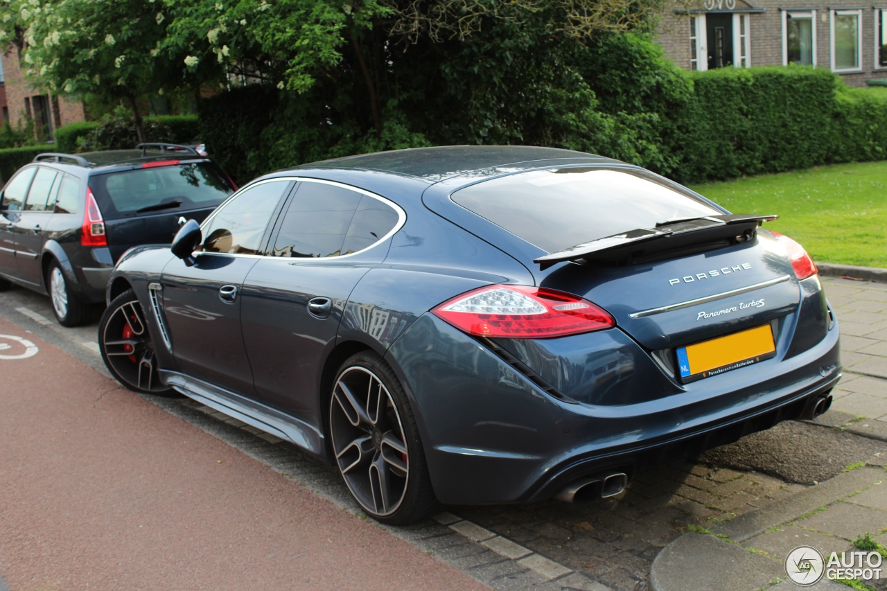 Porsche Panamera Turbo Caractère Exclusive