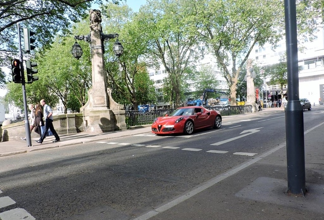 Alfa Romeo 4C Coupé