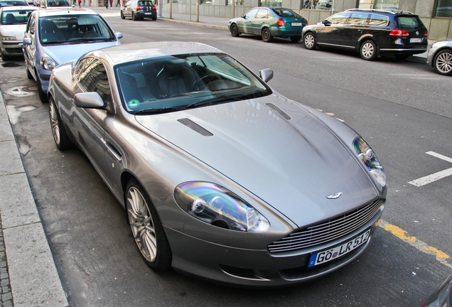 Aston Martin DB9