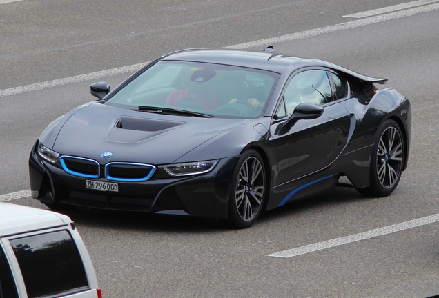 BMW i8