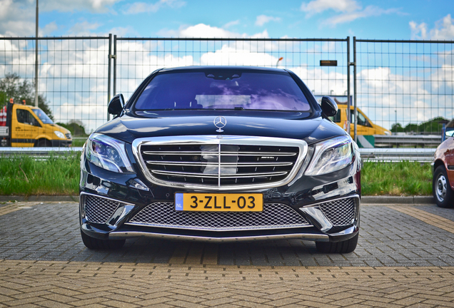 Mercedes-Benz S 65 AMG V222