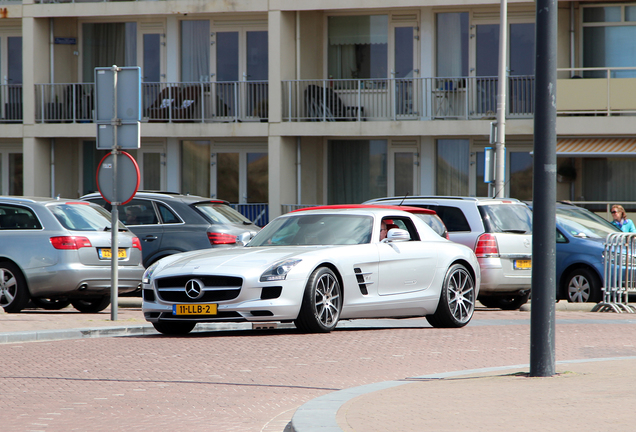 Mercedes-Benz SLS AMG