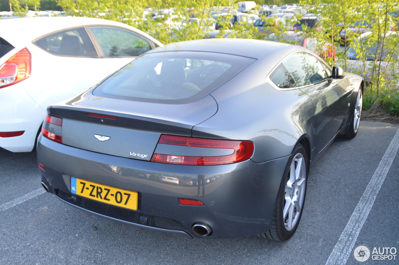 Aston Martin V8 Vantage