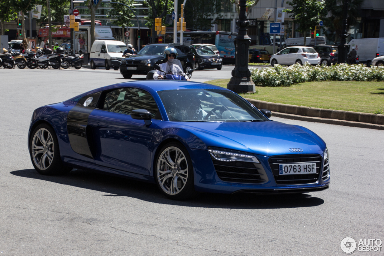 Audi R8 V10 Plus 2013