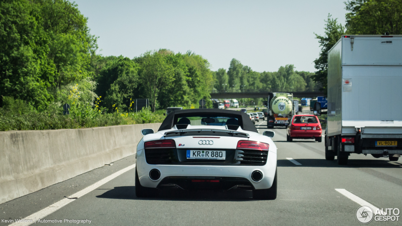 Audi R8 V10 Spyder 2013