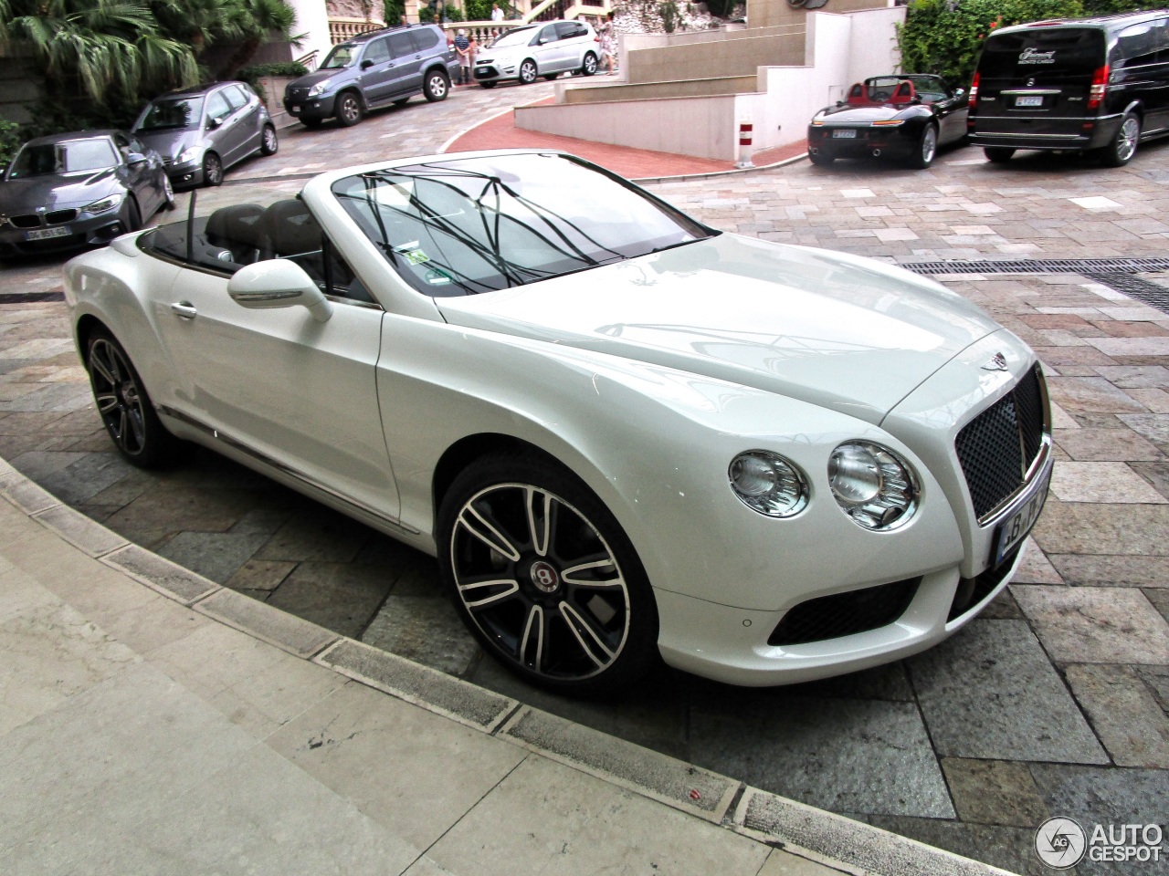 Bentley Continental GTC V8