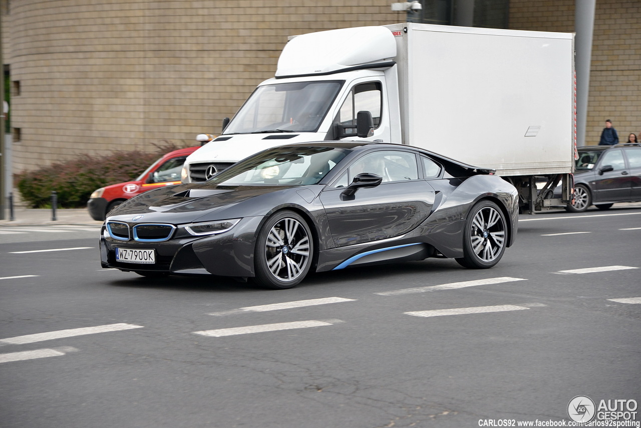 BMW i8