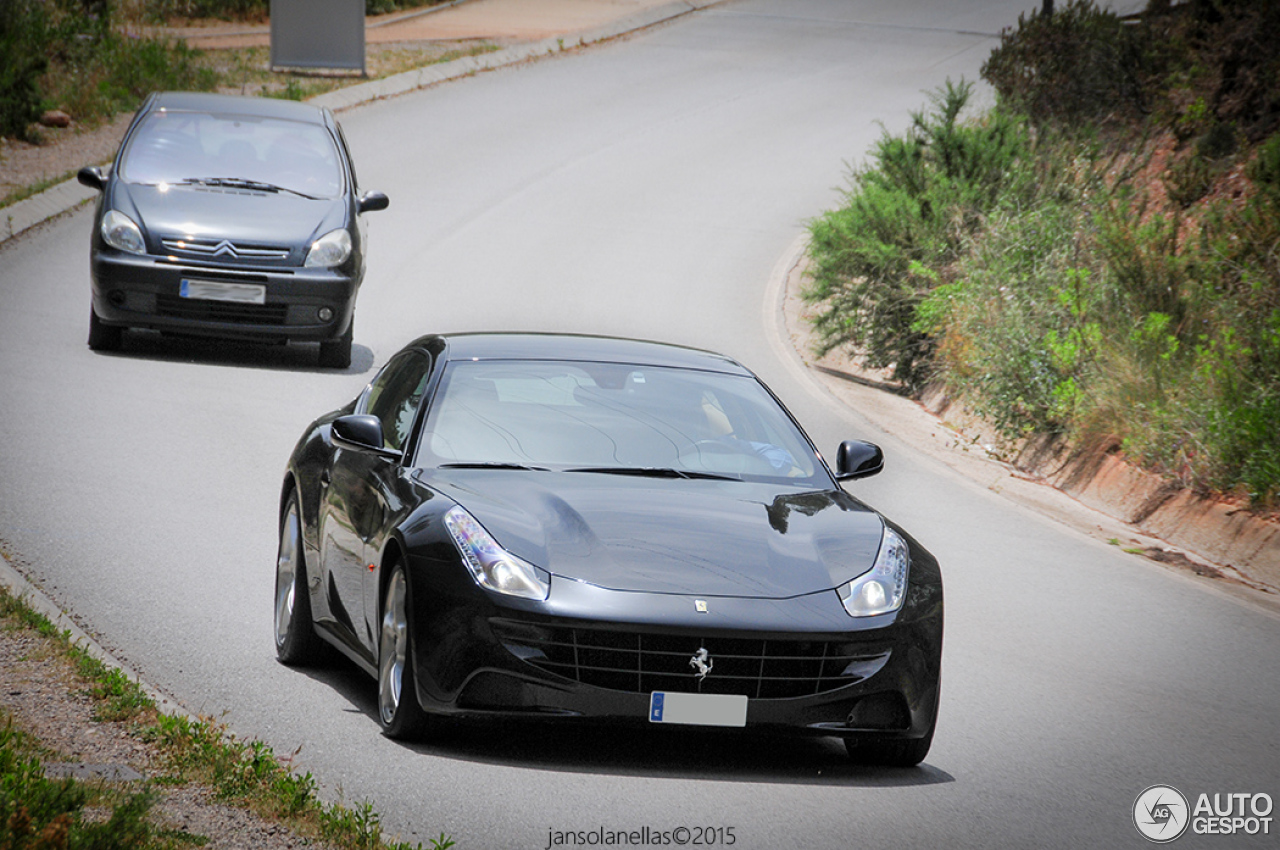 Ferrari FF