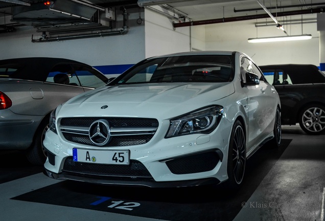 Mercedes-Benz CLA 45 AMG C117